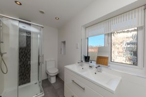 Family Bathroom- click for photo gallery